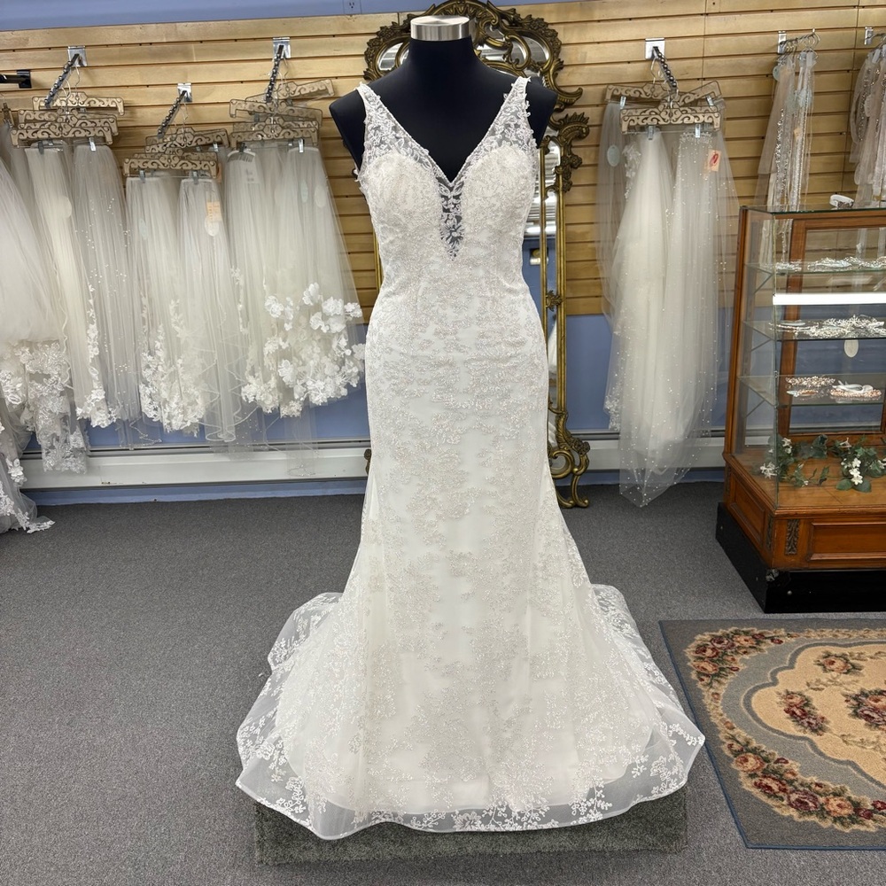 Kenneth Winston “2001l Wedding Dress